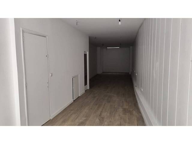 Local comercial en Alquiler en Calle Raval en Llívia