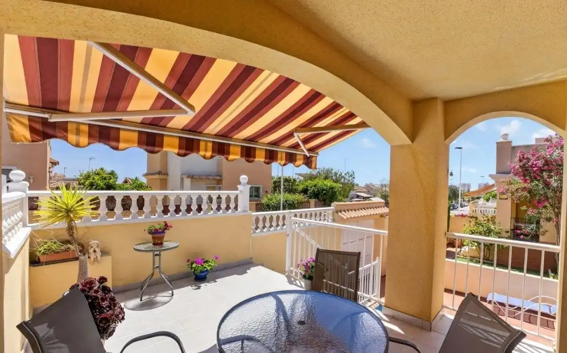 Maison mitoyenne avec piscine à vendre à N/A, imagen 3