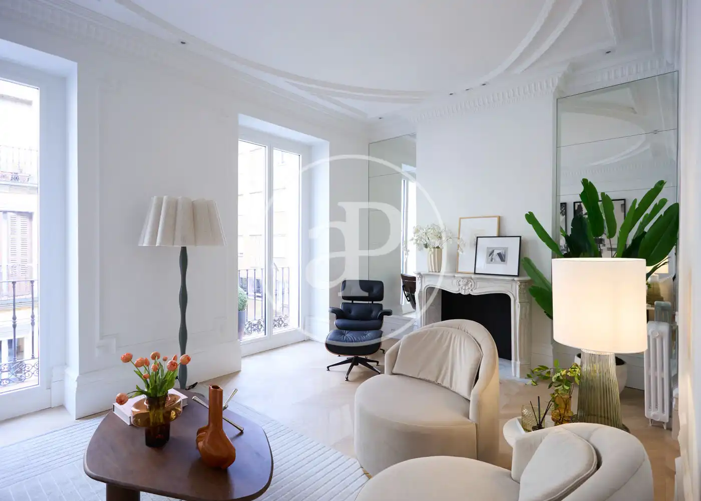 Living room of Flat for sale in Madrid  with Air Conditioner, Heating and Balcony