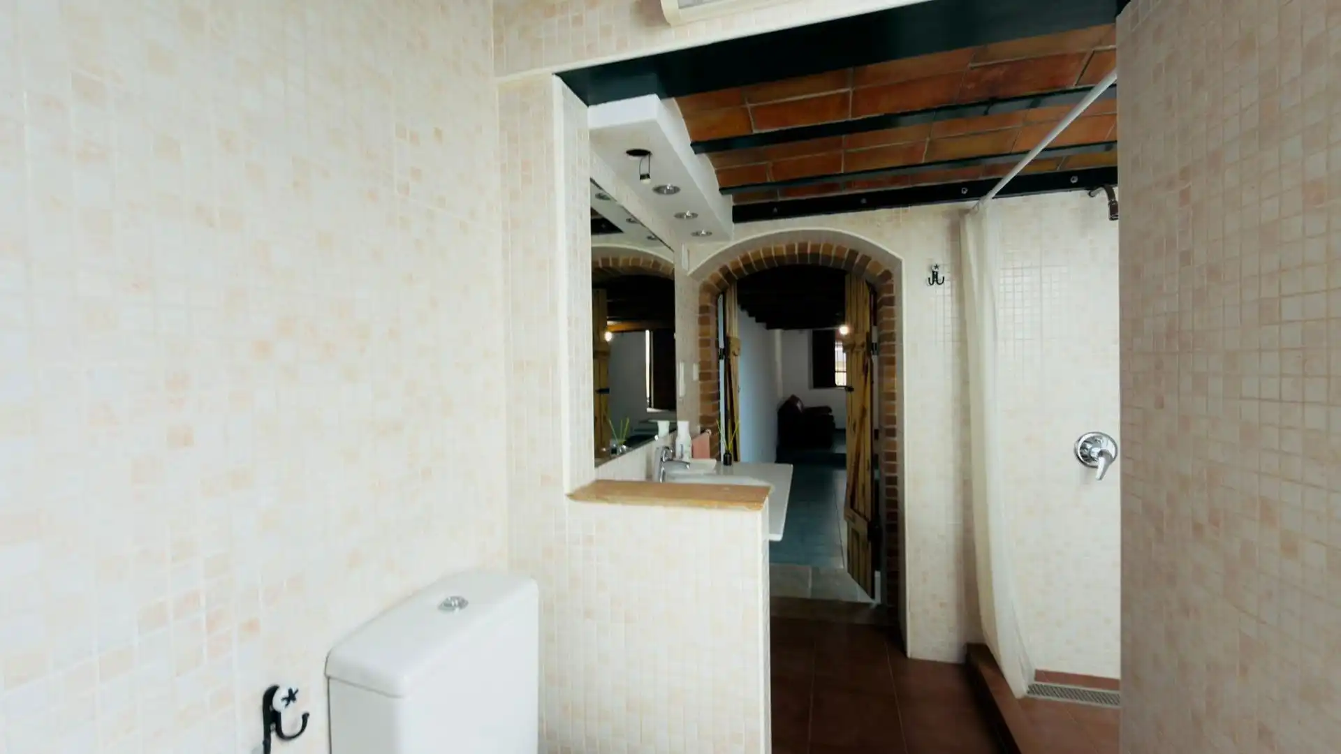 Baño de Piso en venta en Vilanova i la Geltrú con Terraza, Amueblado y Balcón