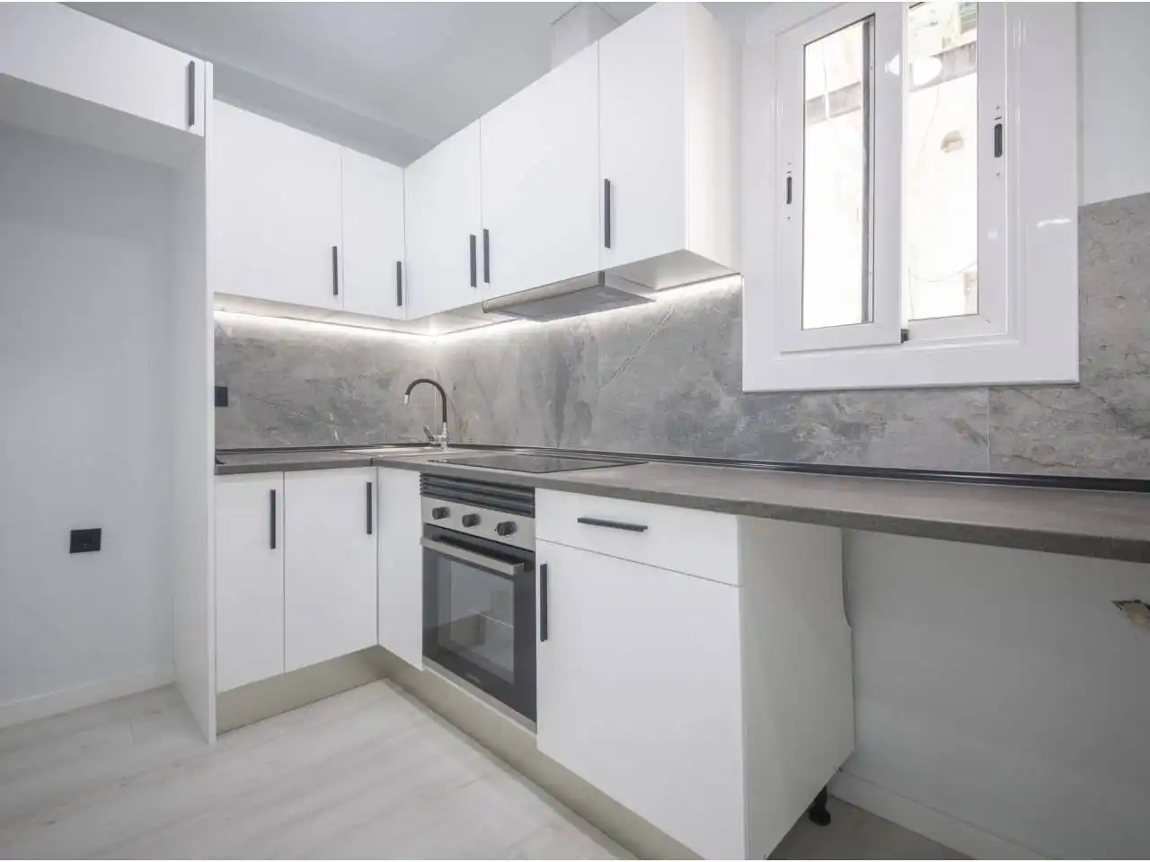 Cocina de Piso en venta en Sant Joan Despí con Aire acondicionado, Calefacción y Parquet