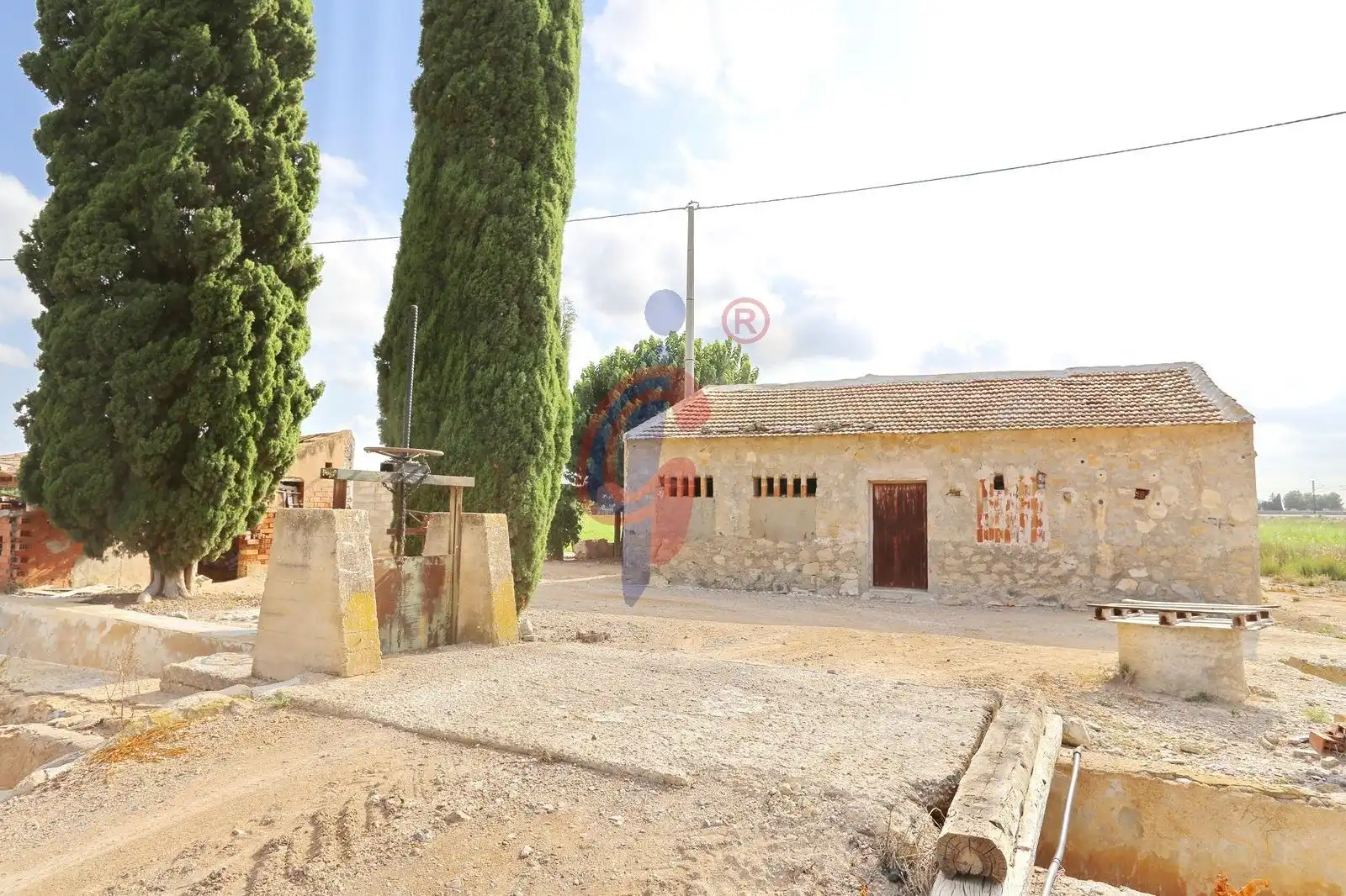Vista exterior de Finca rústica en venda en Callosa de Segura amb Jardí privat