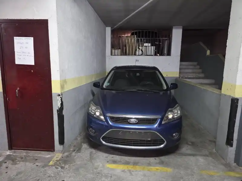 Parking of Flat for sale in Plasencia  with Private garden