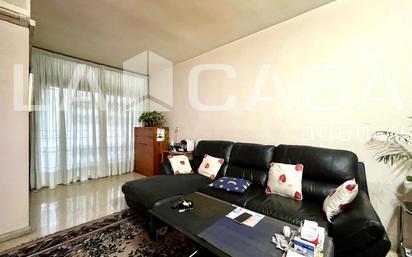 Living room of Flat for sale in  Barcelona Capital  with Balcony