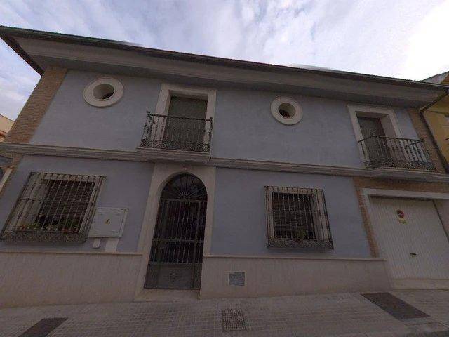 Casa adosada en Venta en Calle  Vendimia , 17 en La Calzada