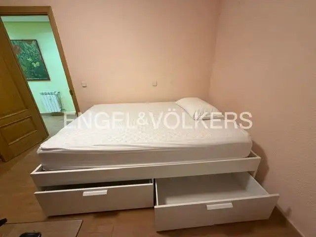 Bedroom of Flat for rent in Madrid  with Heating, Parquet flooring and Furnished
