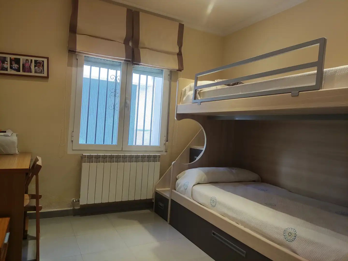 Dormitori de Casa o xalet en venda en Ciudad Real amb Aire condicionat, Calefacció i Jardí privat