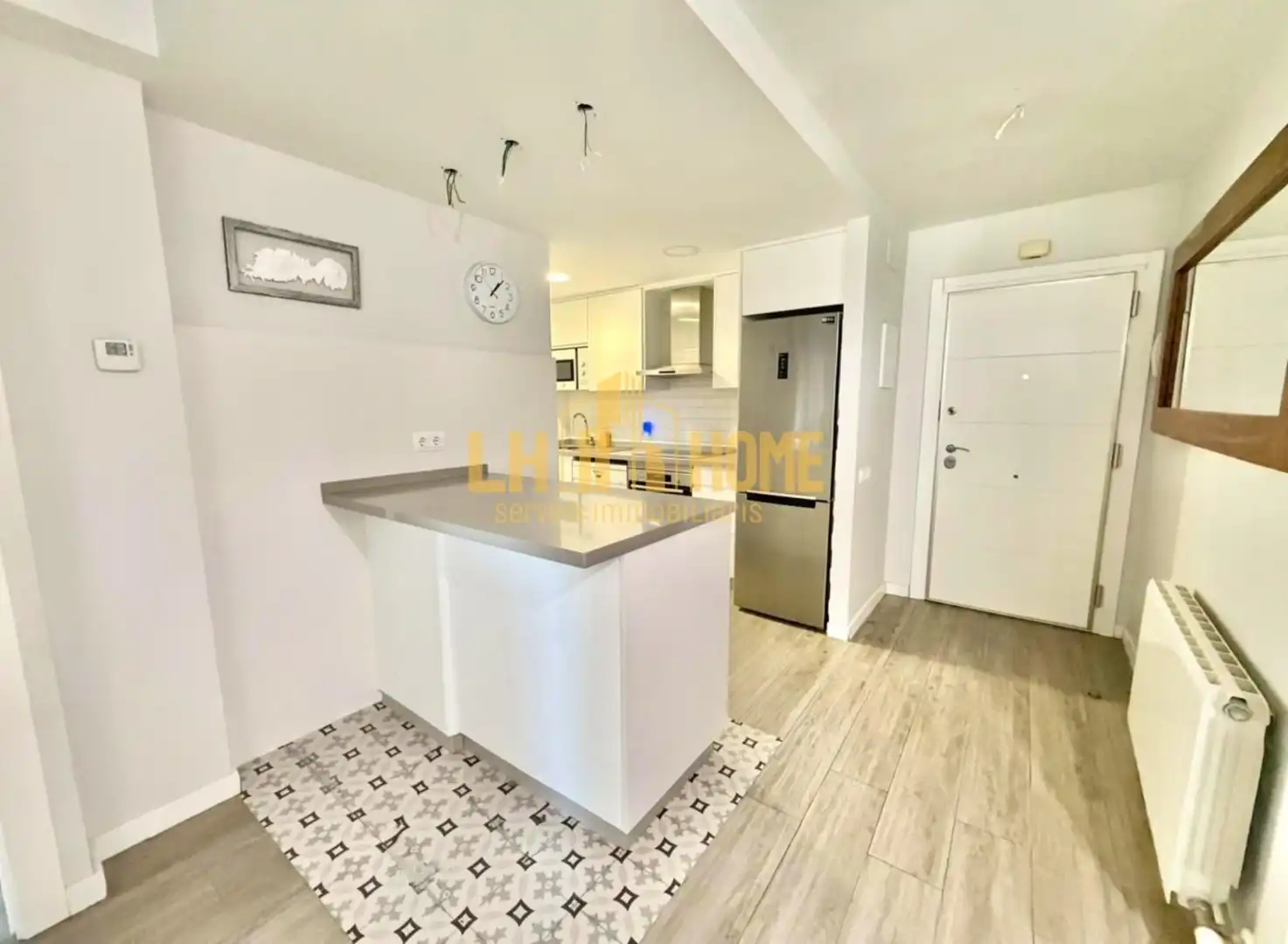 Kitchen of Flat for sale in L'Hospitalet de Llobregat  with Air Conditioner, Heating and Parquet flooring