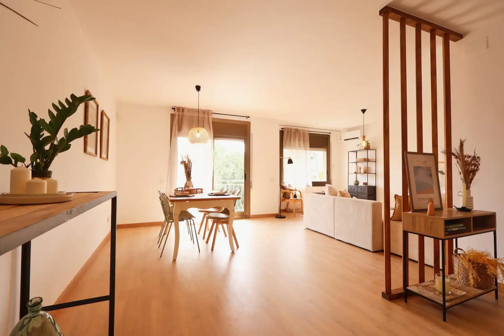 Sala de estar de Piso en venta en Vilanova i la Geltrú con Parquet, Trastero y Balcón