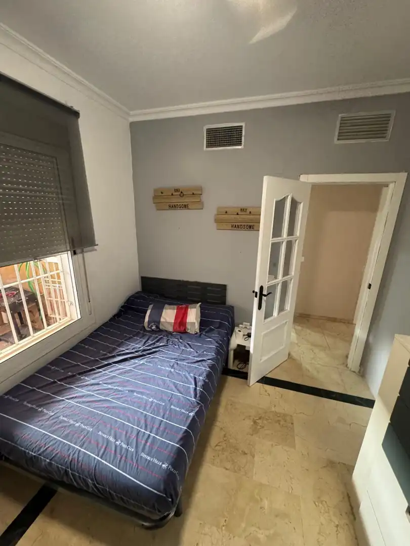 Bedroom of Houses for sale in Sevilla