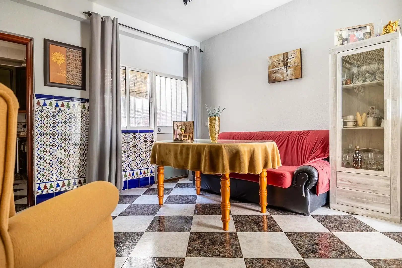 Sala d'estar de Casa o xalet en venda en Sevilla amb Aire condicionat, Terrassa i Traster