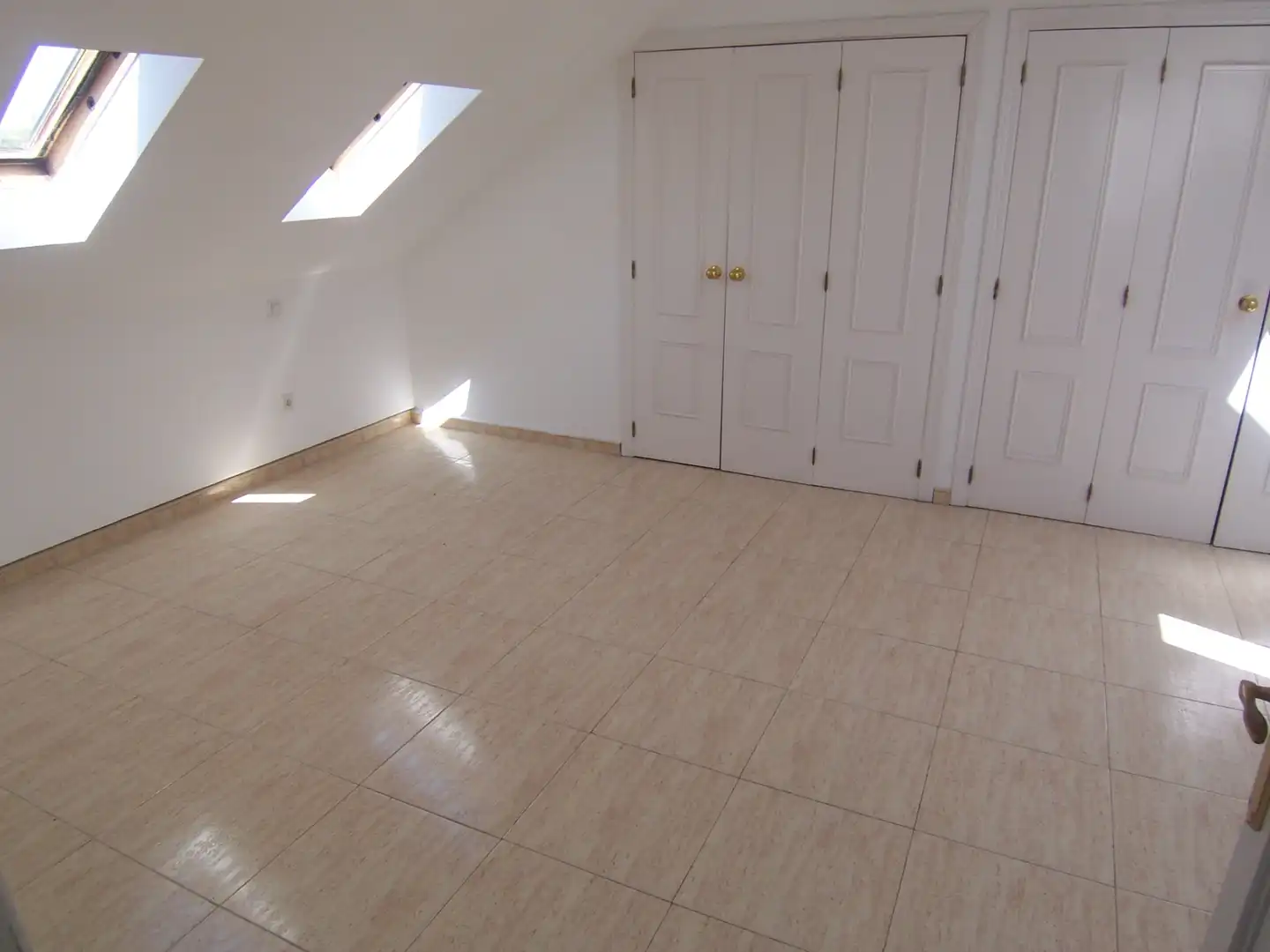 Study for sale in Colonia