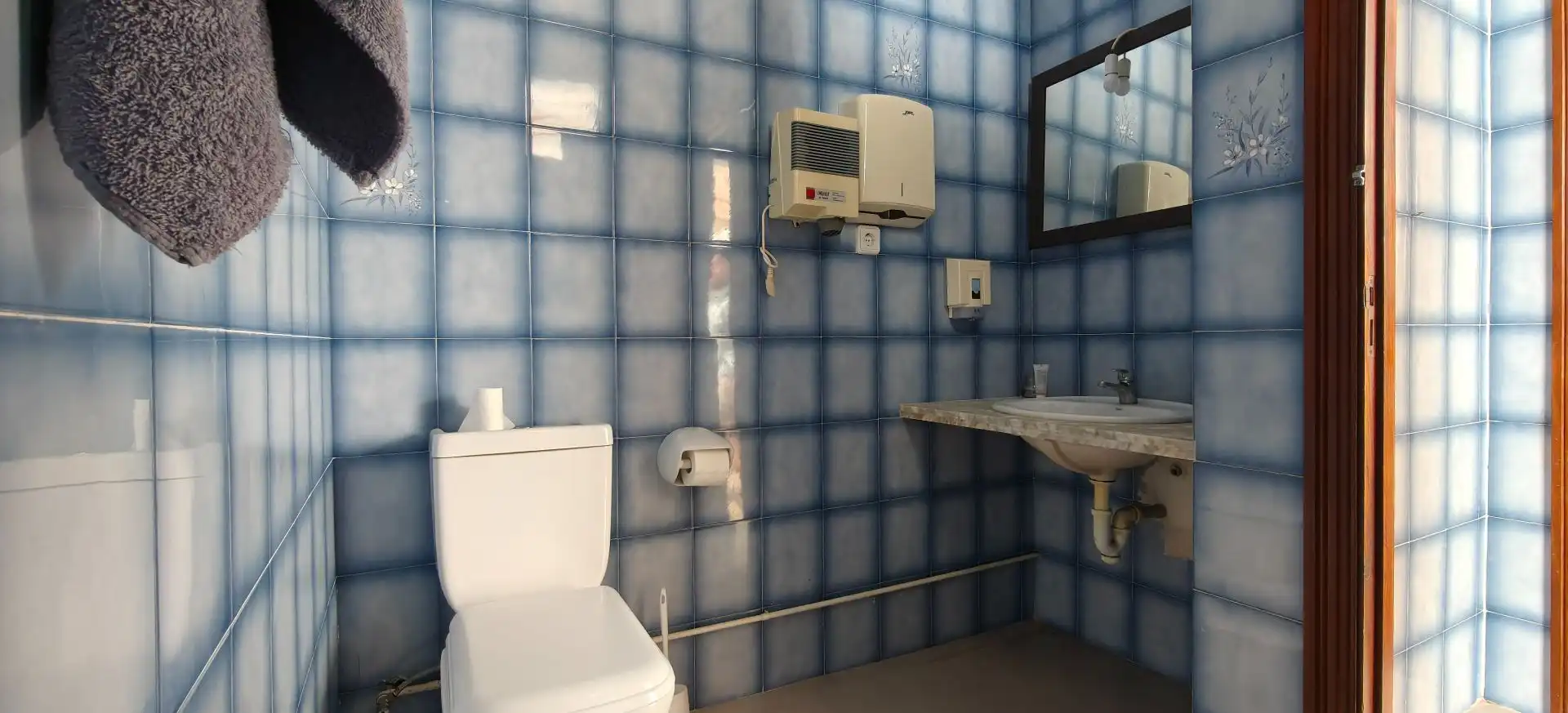 Bathroom of Commercial properties for sale in Manacor  with Air Conditioner and Furnished