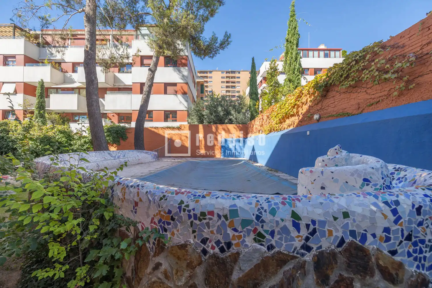 Außenansicht von Wohnung zum Verkauf in Madrid mit Heizung, Privatgarten und Abstellraum