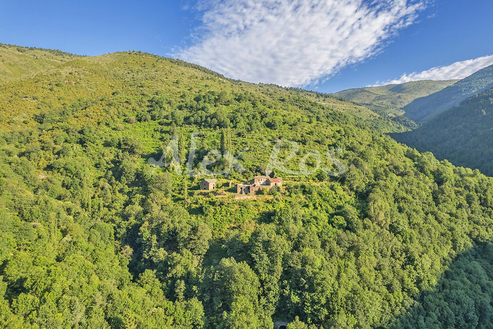 Garden of Building for sale in Toses