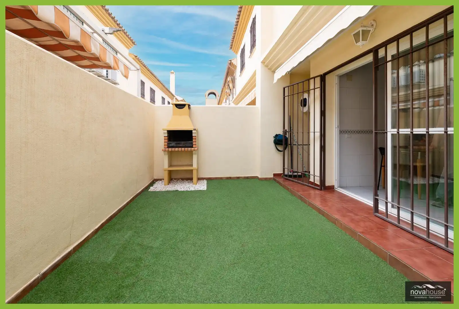 Casa adosada en venta en Calle Albon, Torre de Benagalbón