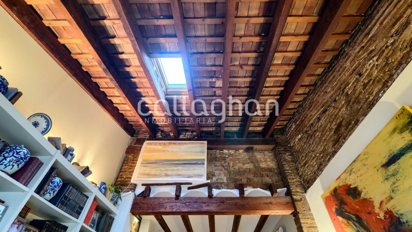 Exterior view of Flat for sale in  Valencia Capital  with Air Conditioner, Heating and Parquet flooring