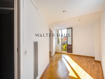 Appartamento con balcone in vendita a Carrer d'Aribau