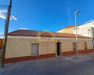 Exterior view of House or chalet for sale in Salamanca Capital