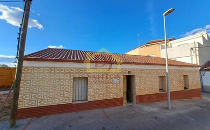 Vista exterior de Casa o xalet en venda en Salamanca Capital