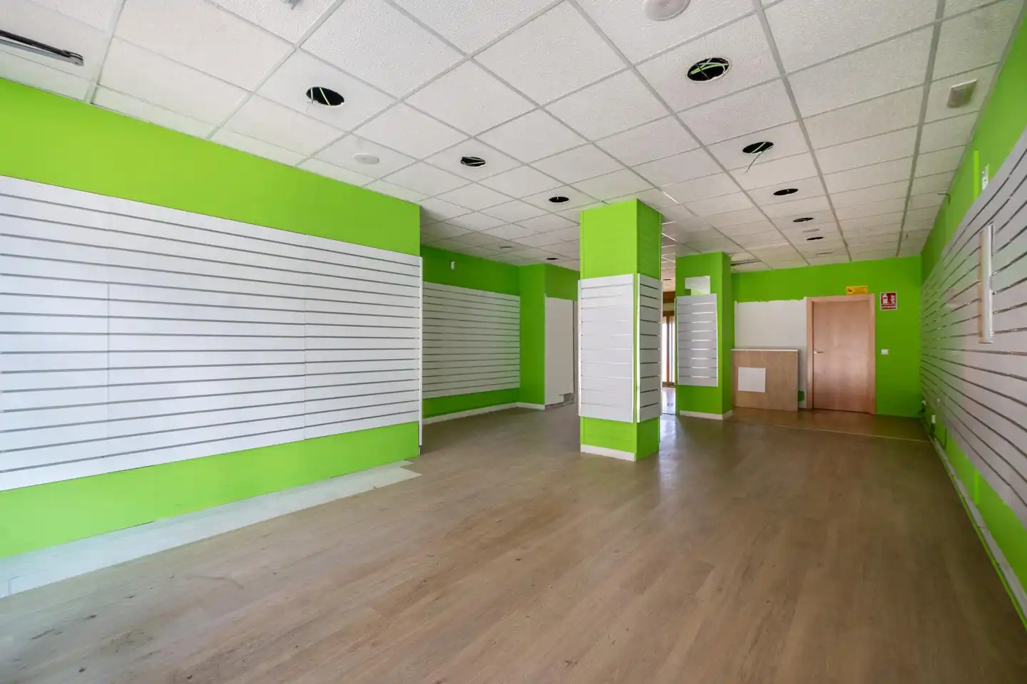 Local en venta en De Portugal, Puerta del Ángel