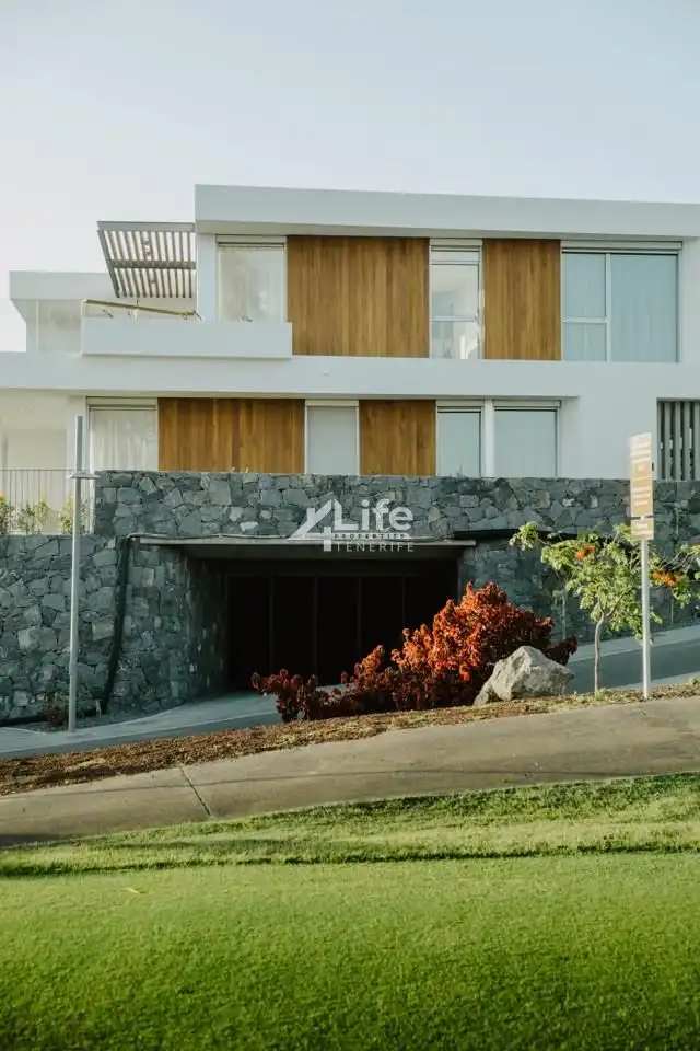 Vista exterior de Dúplex en venda en Granadilla de Abona amb Aire condicionat, Jardí privat i Terrassa