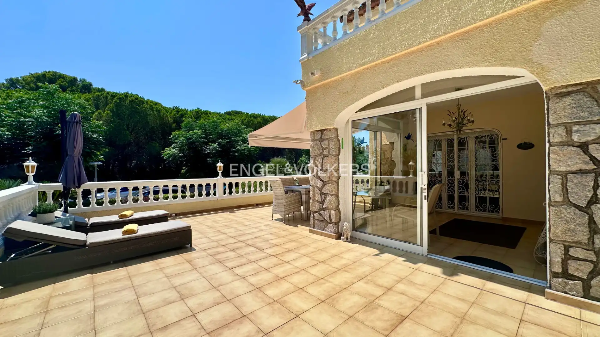 Terraza de Casa o chalet en venta en Mont-roig del Camp con Aire acondicionado, Calefacción y Jardín privado