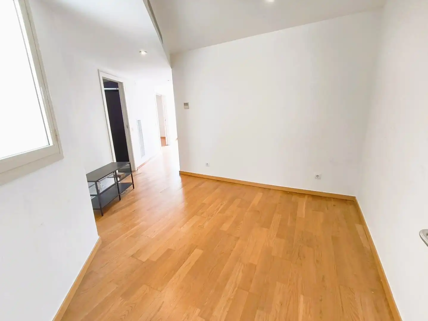 Living room of Flat for sale in Barcelona  with Parquet flooring, Terrace and Balcony