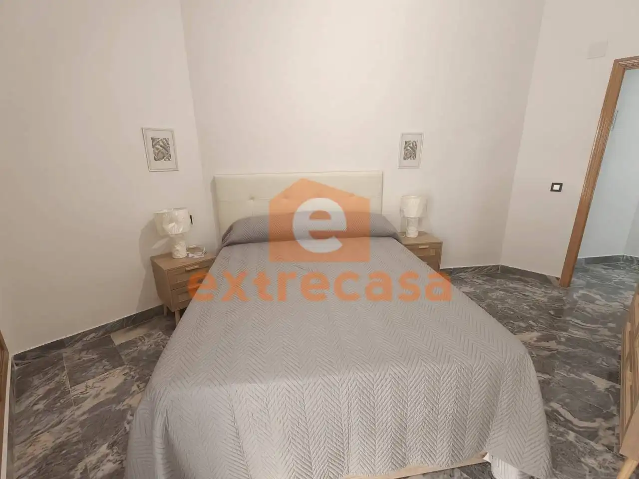 Dormitori de Apartament de lloguer en Badajoz amb Aire condicionat, Calefacció i Moblat