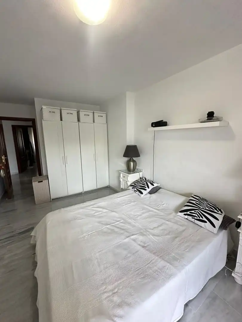 Habitación de Piso en venta en Benalmádena con Calefacción, Terraza y Piscina comunitaria