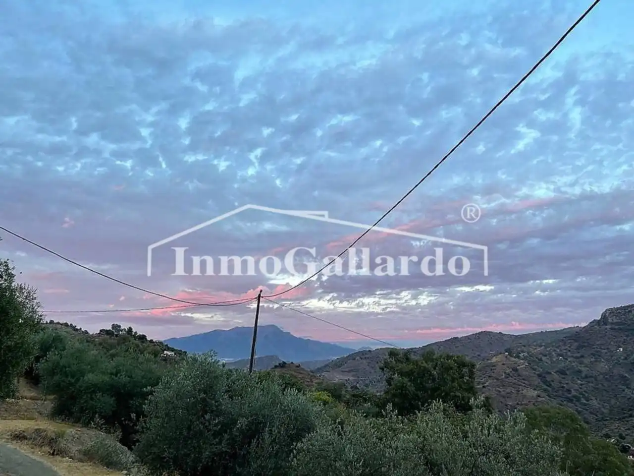 Houses for sale in Comares  with Private garden