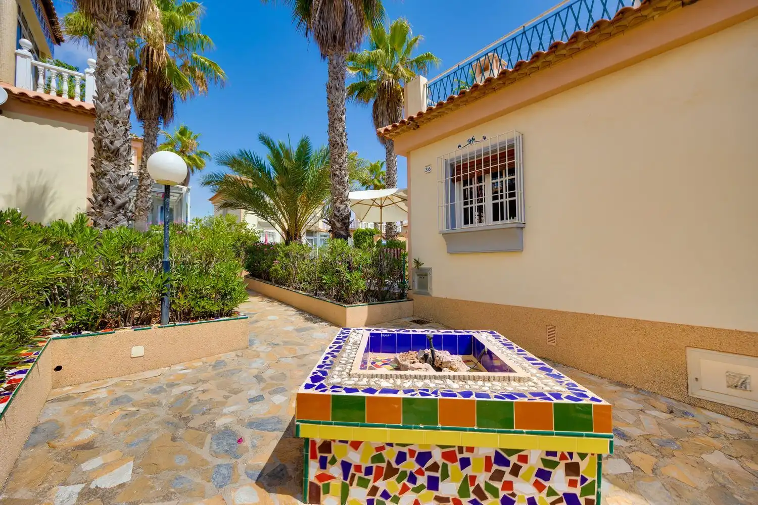 Jardí de Estudi en venda en Torrevieja amb Aire condicionat, Terrassa i Traster