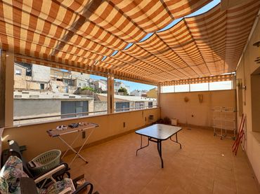 Chalet con balcón en venta en Calle Fernando Múgica