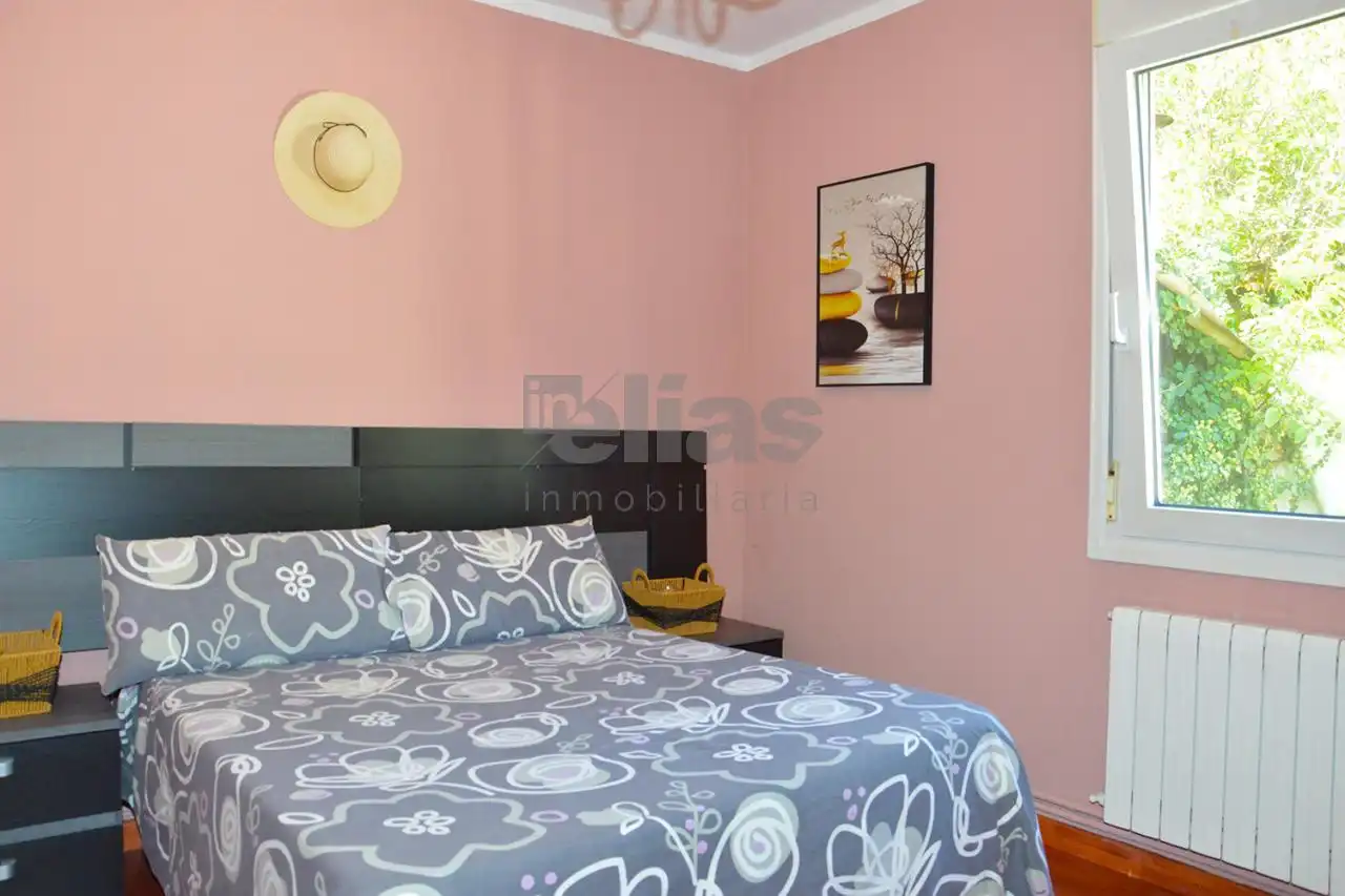 Bedroom of Houses for sale in Cabana de Bergantiños  with Heating and Private garden