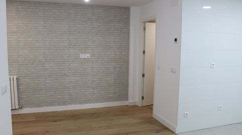 Foto 3 de Piso en venta en Avenida Pérez Galdós, Gran Via, Logroño
