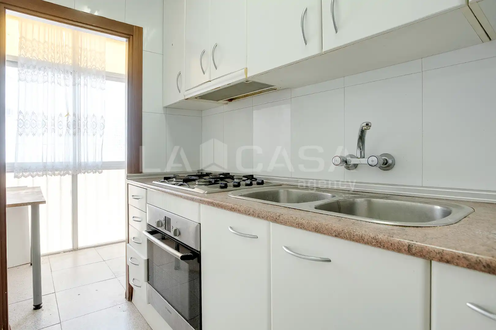 Cocina de Piso en venta en Cornellà de Llobregat