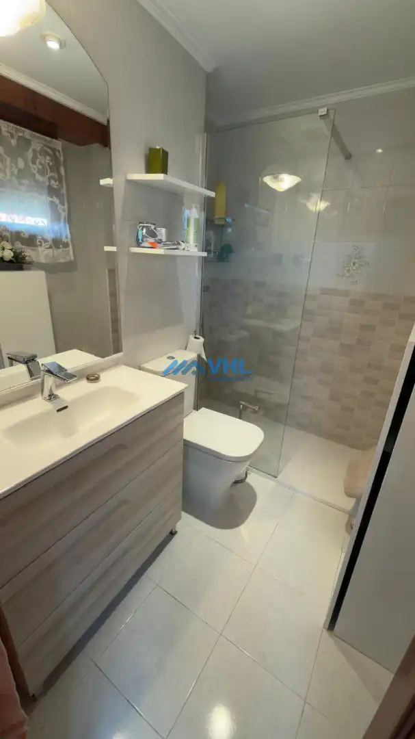 Badezimmer von Wohnung zur Miete in Castro-Urdiales mit Heizung, Terrasse und Möbliert