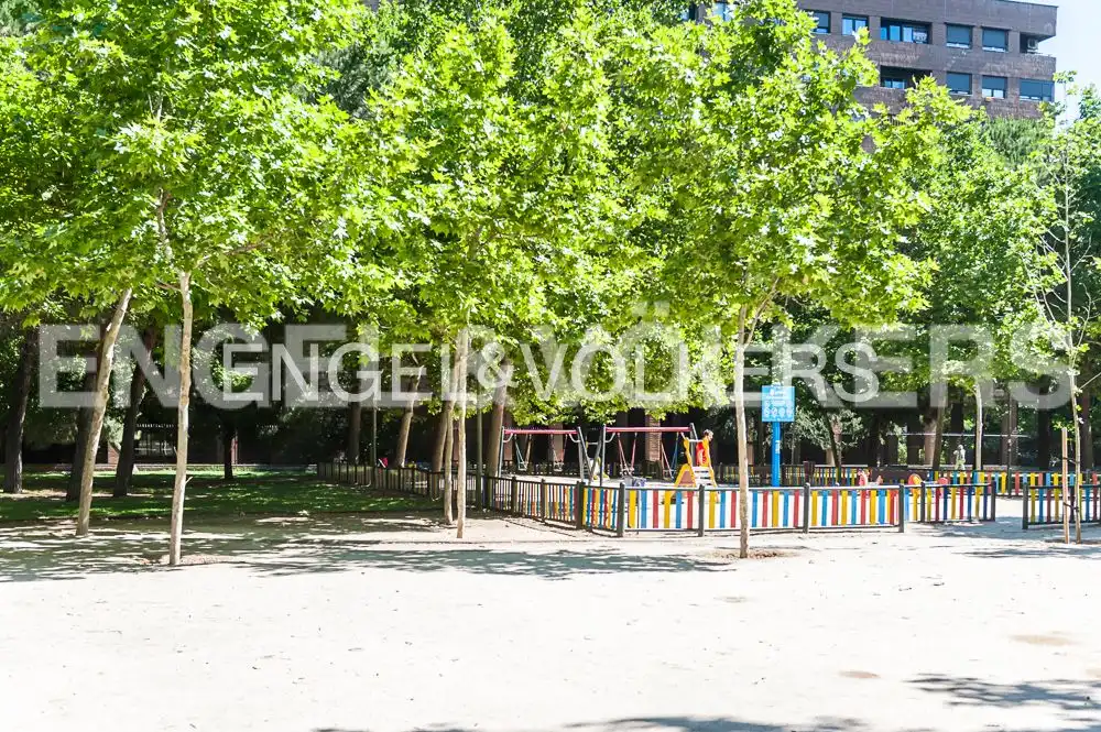 Vista exterior de Pis en venda en Madrid amb Aire condicionat, Calefacció i Parquet