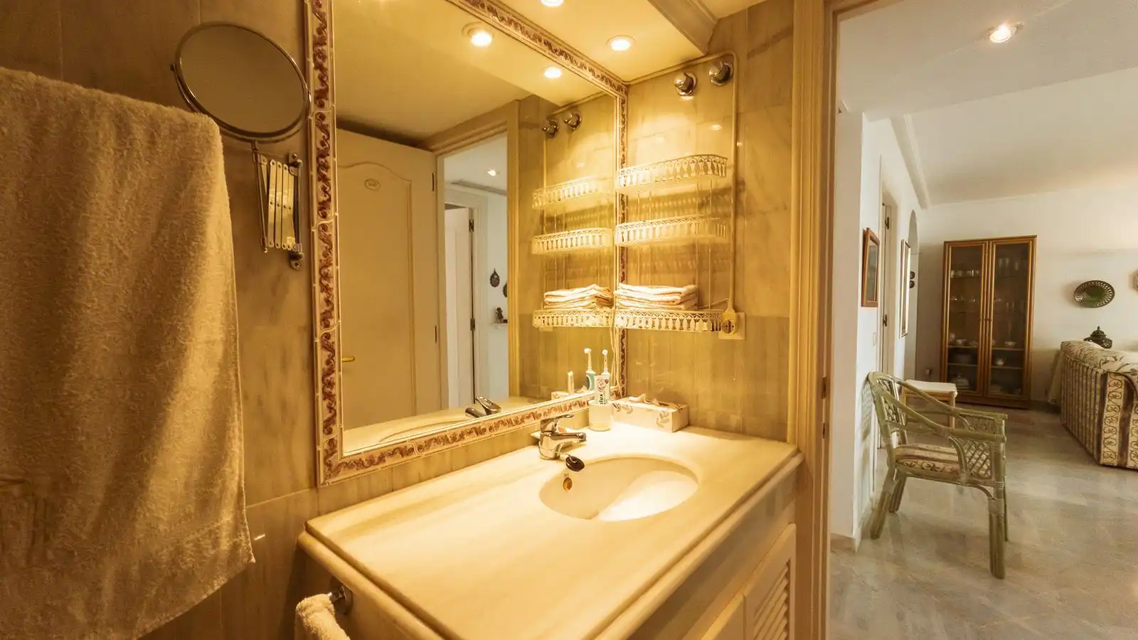 Baño de Ático en venta en Estepona con Aire acondicionado, Terraza y Amueblado