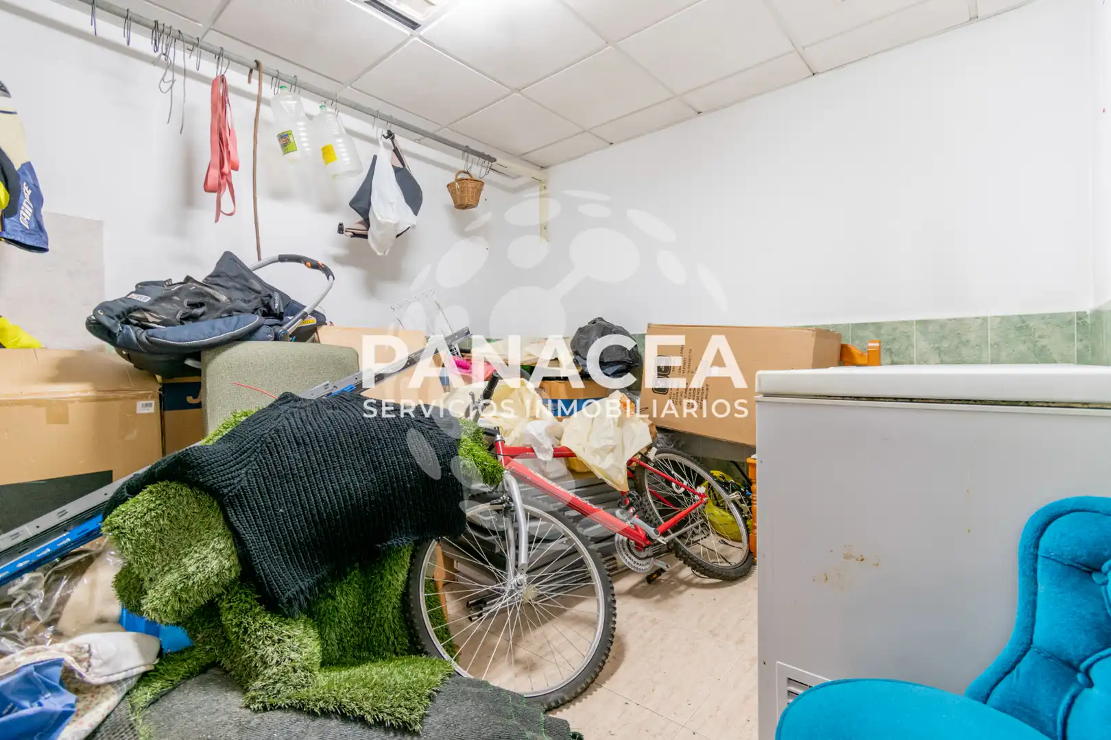 Local en venta en Vícar