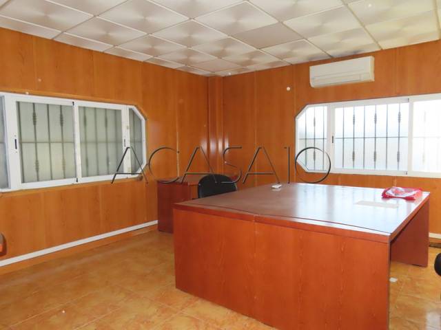 Nave industrial en Venta en Lominchar