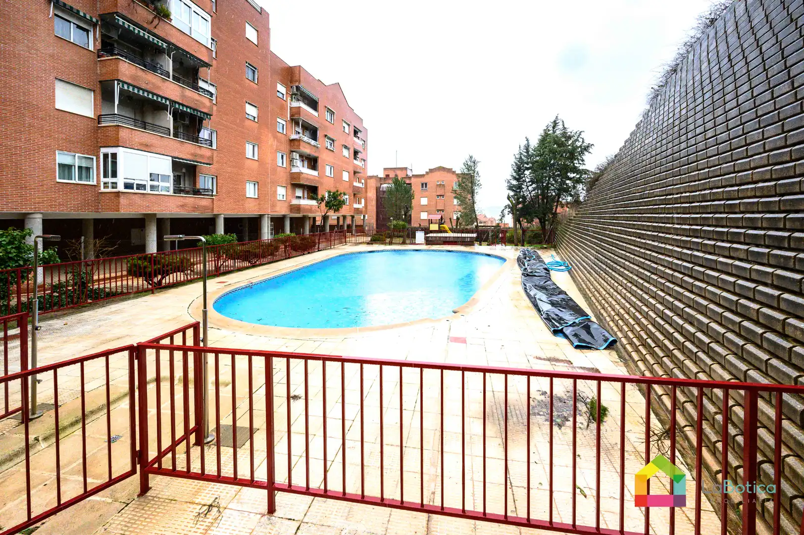 Swimming pool of Flat for sale in  Toledo Capital  with Heating, Terrace and Storage room