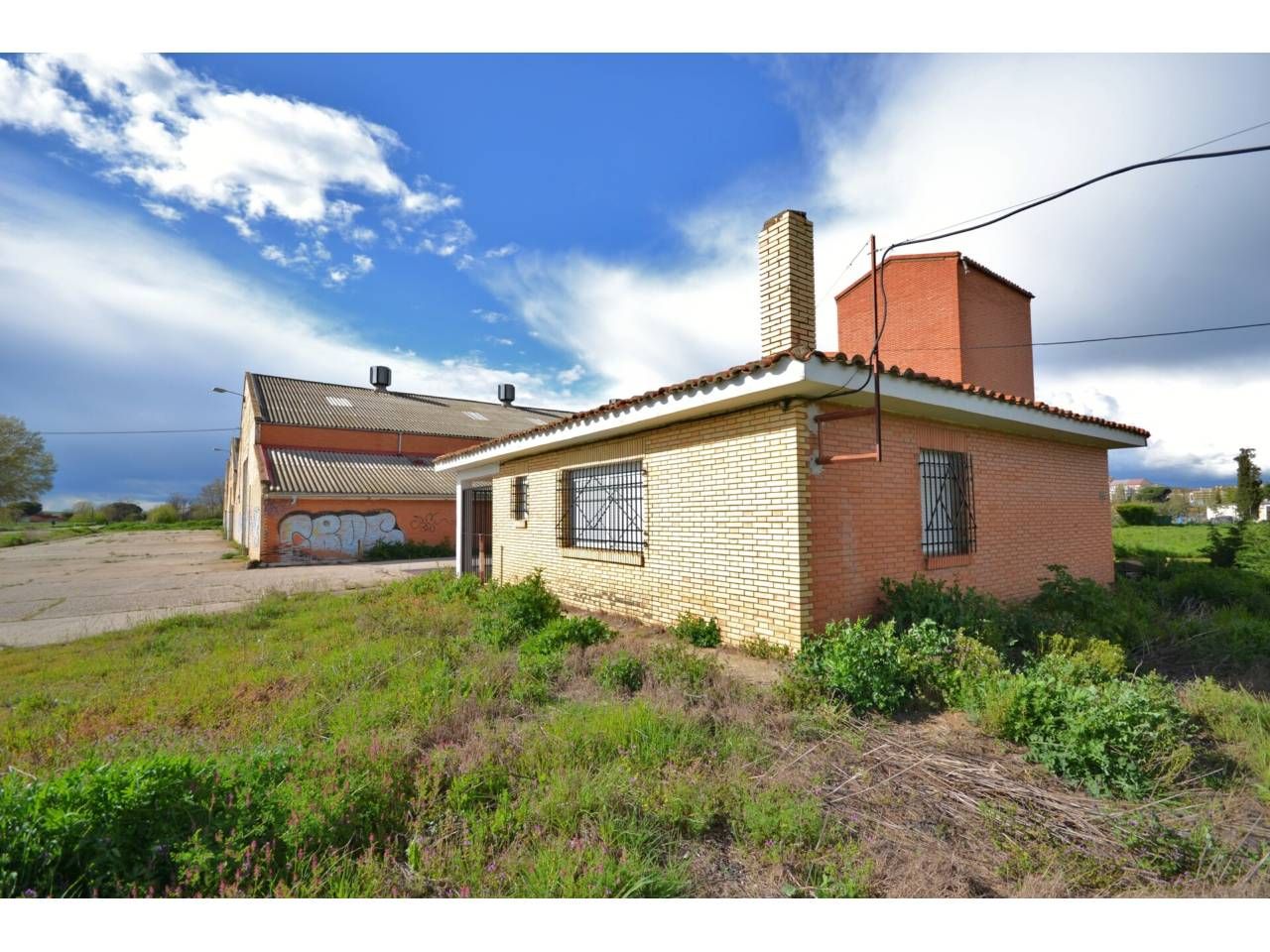 Industrial buildings for sale in Palencia Capital