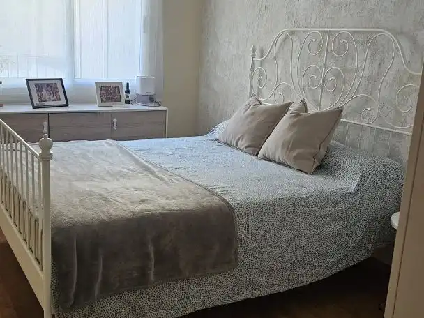 Habitación de Piso en venta en Santa Coloma de Gramenet con Aire acondicionado, Terraza y Balcón