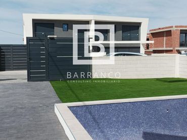 Chalet con piscina en venta en Malta