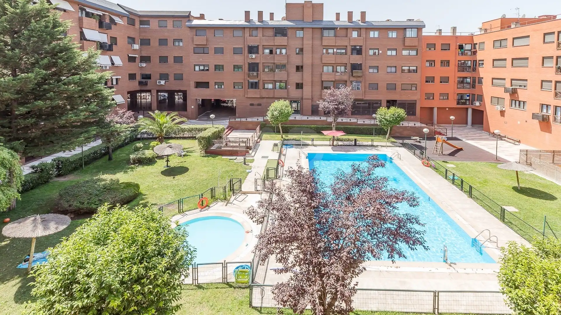 Piscina de Piso de alquiler en Madrid