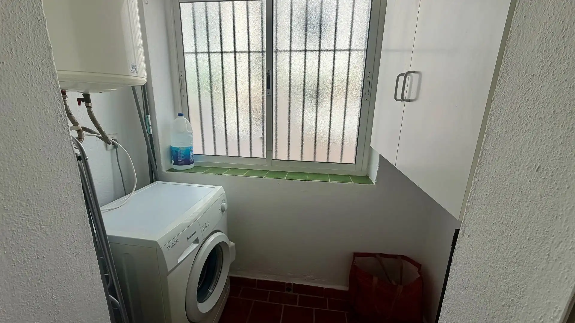 Bany de Apartament de lloguer en Torreblanca del Sol