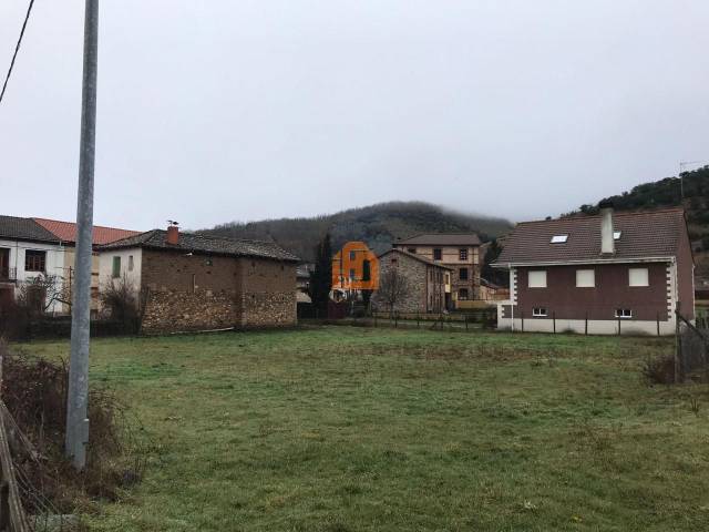 Terreno residencial en Venta en Calle Cascayo en Matallana de Torío