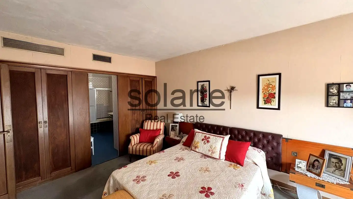 Habitación de Edificio en venta en L'Hospitalet de Llobregat