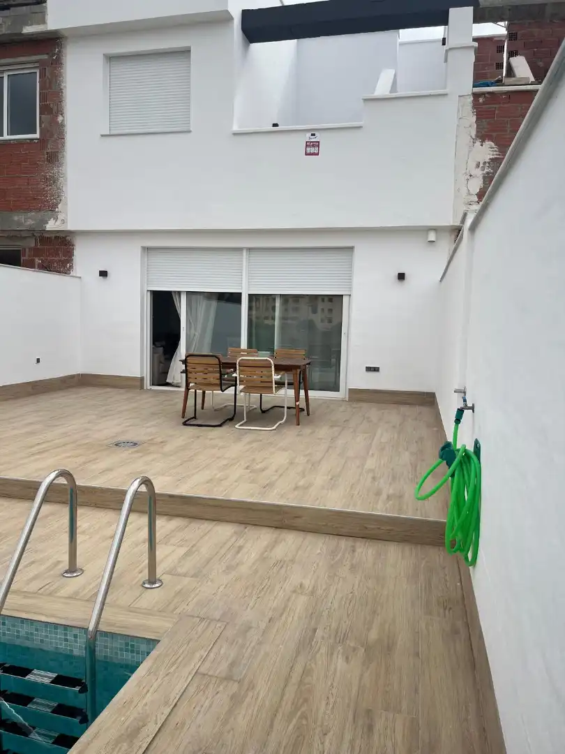 Casa adosada en venta en Calle Fotógrafo Tiana, 8, Las Lomas de Rame - Bahía Bella